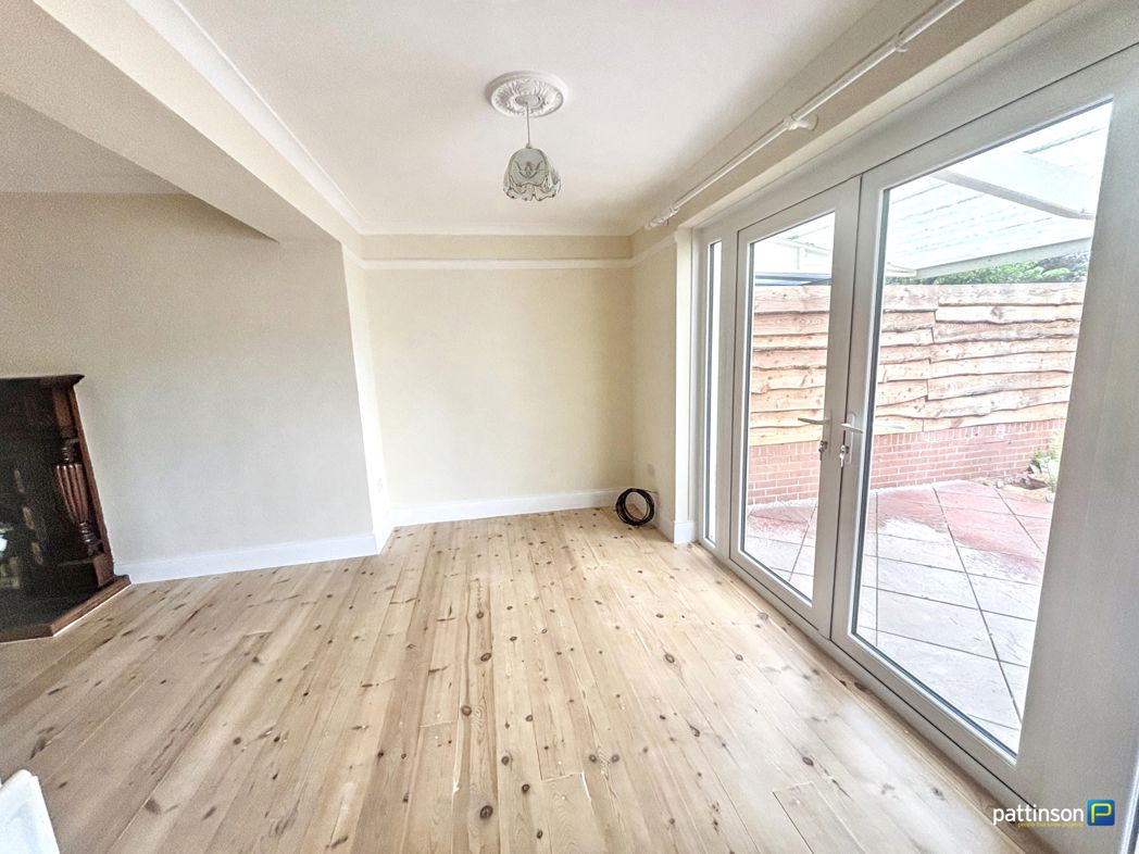 Property image 11 of 24