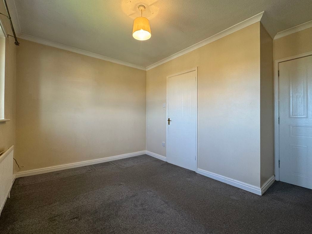 Property image 11 of 17