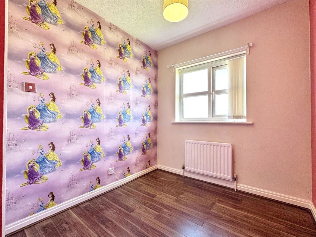 Property image 13 of 17