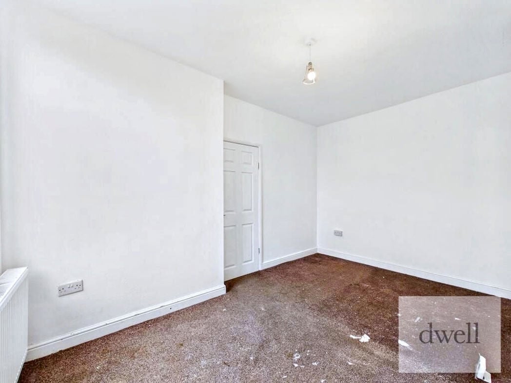 Property image 6 of 11