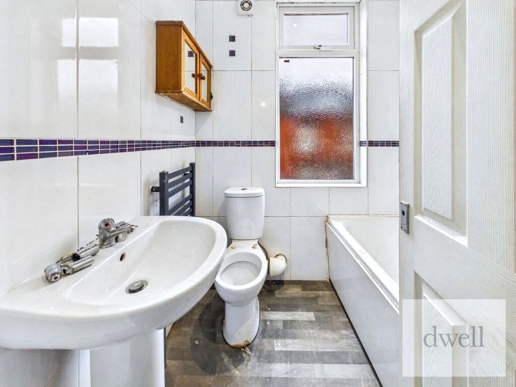 Property image 7 of 11