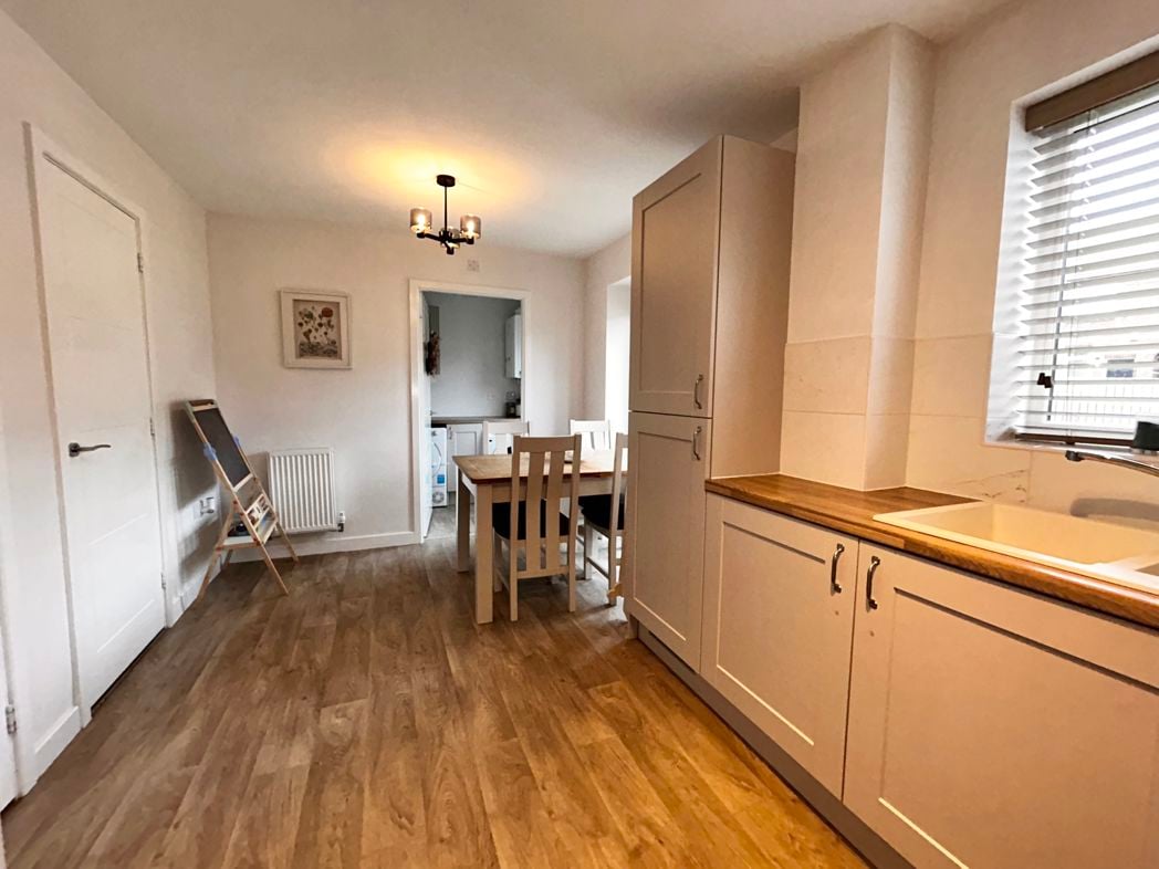 Property image 8 of 22