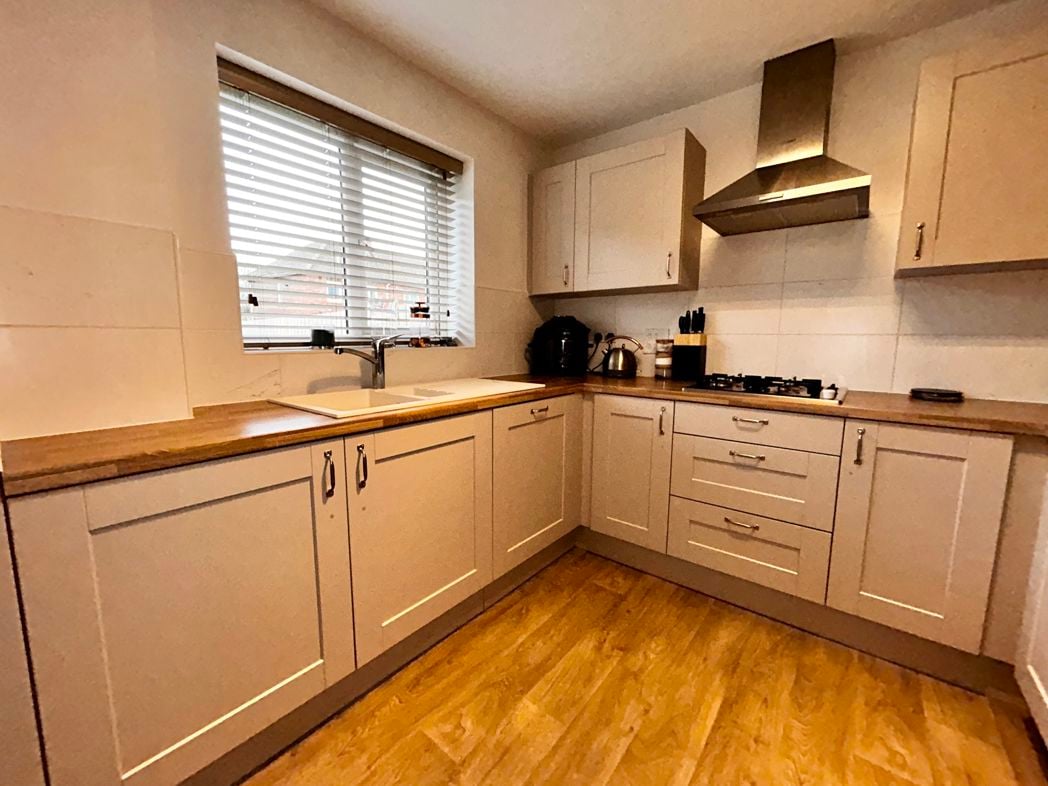 Property image 9 of 22