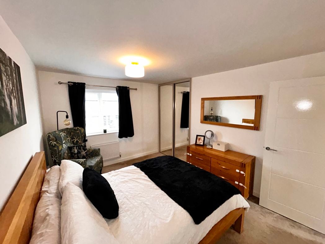 Property image 13 of 22