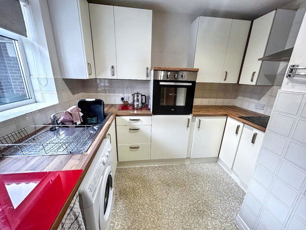 Property image 2 of 7