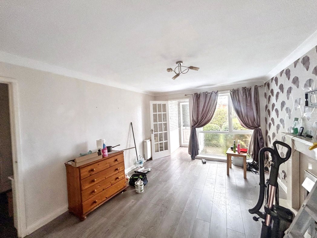 Property image 2 of 11