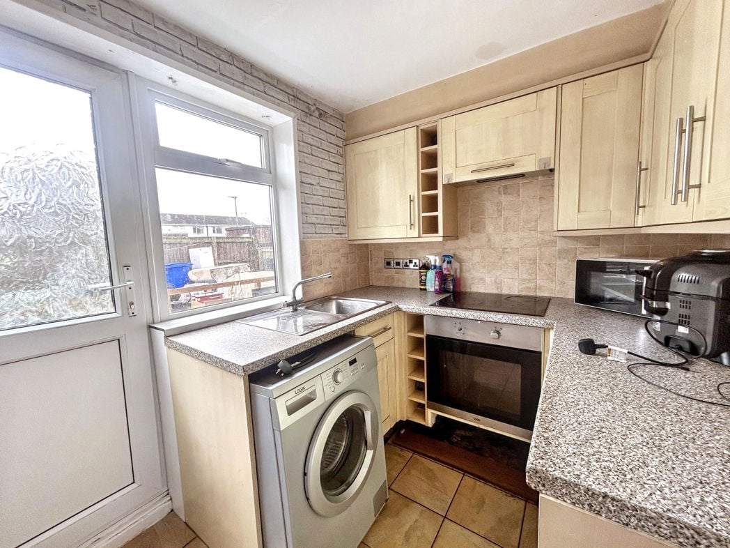 Property image 3 of 11