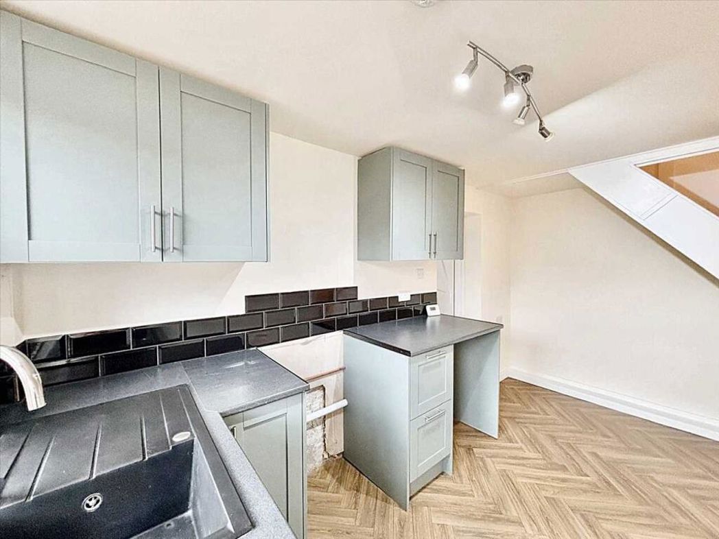 Property image 3 of 19