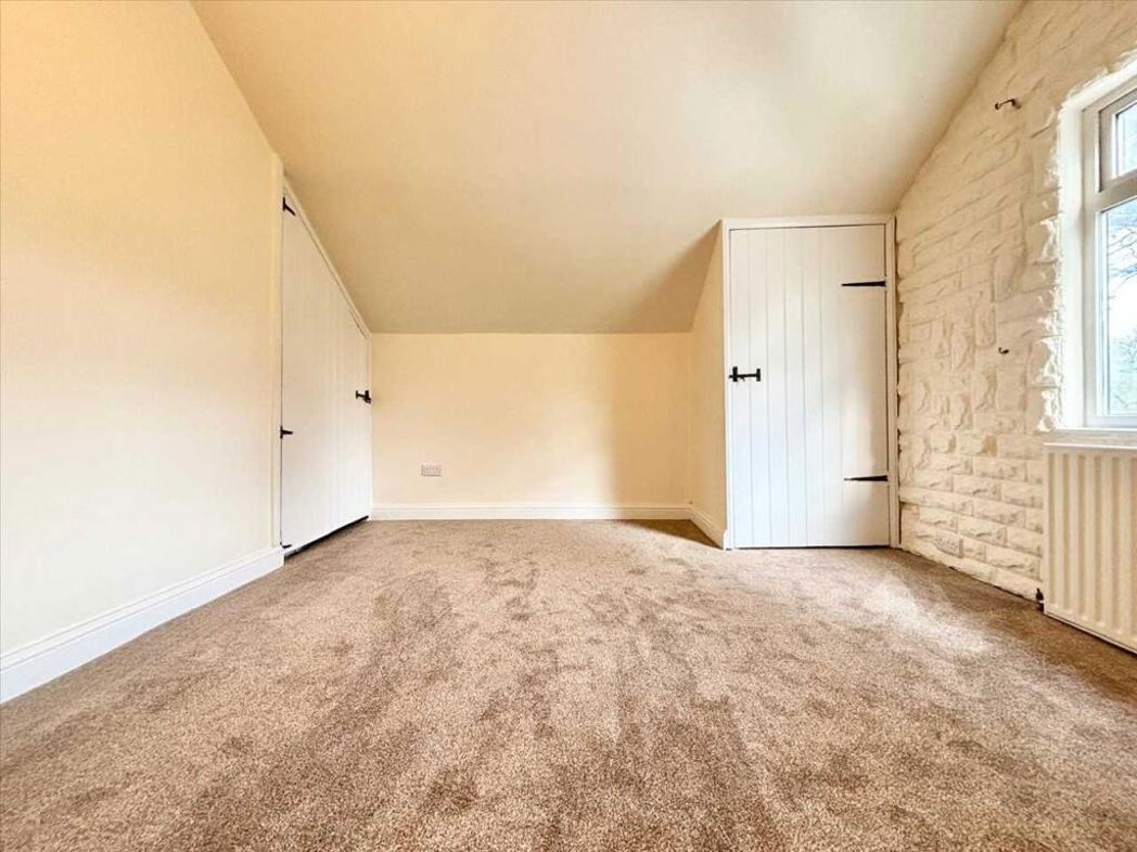 Property image 8 of 19