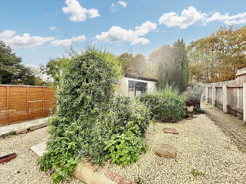 Property image 16 of 19