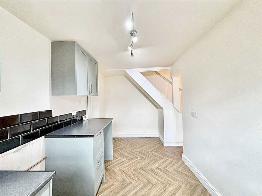 Property image 17 of 19