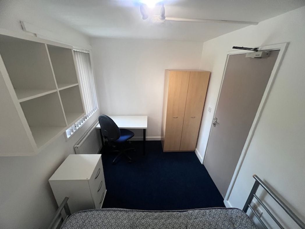 Property image 8 of 25