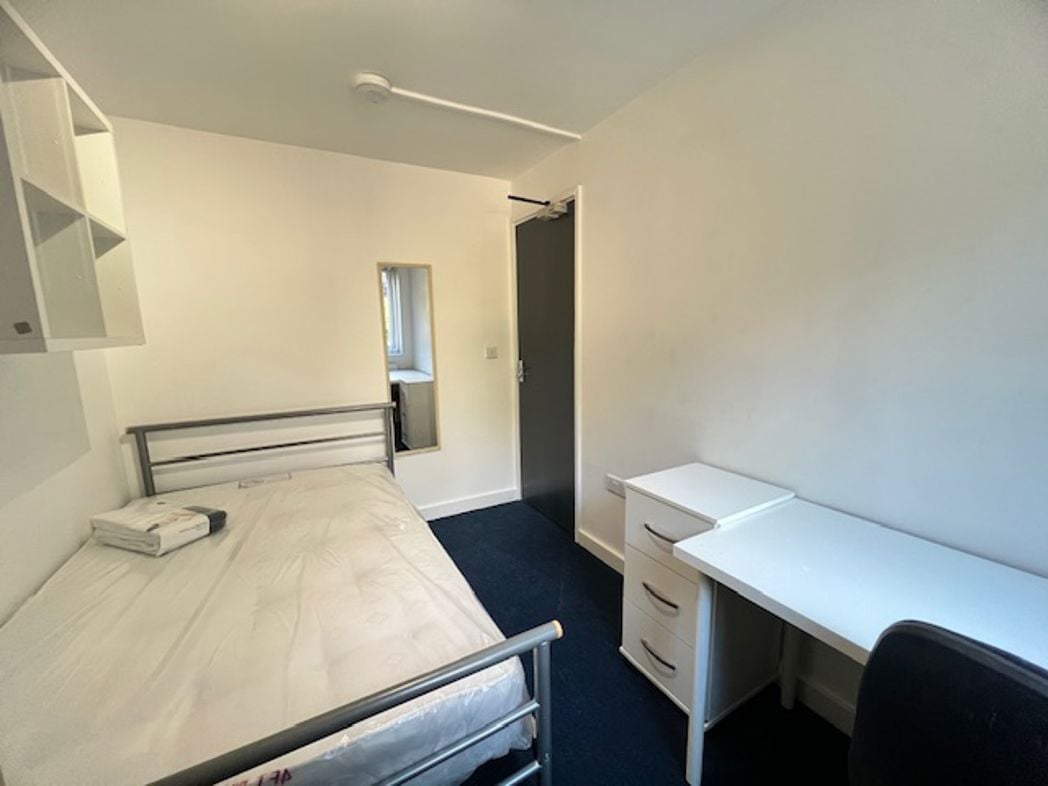 Property image 16 of 25