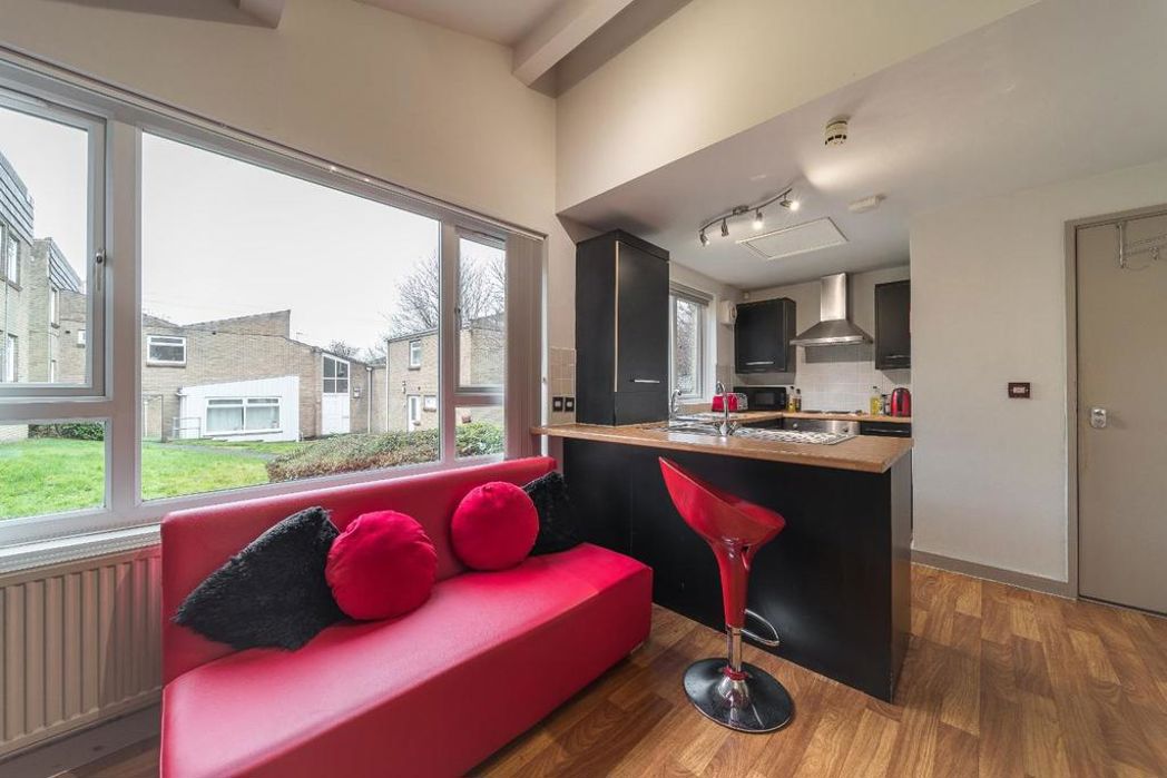 Property image 4 of 25
