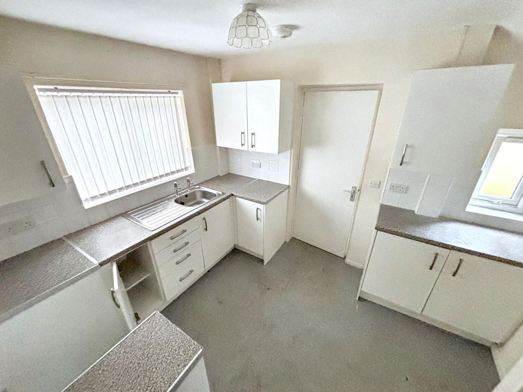 Property image 8 of 17