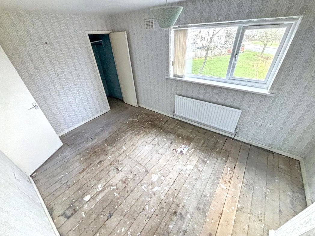 Property image 12 of 17