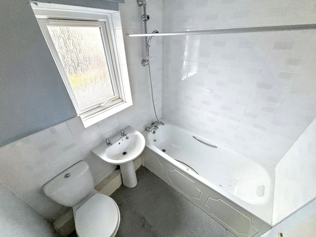 Property image 15 of 17