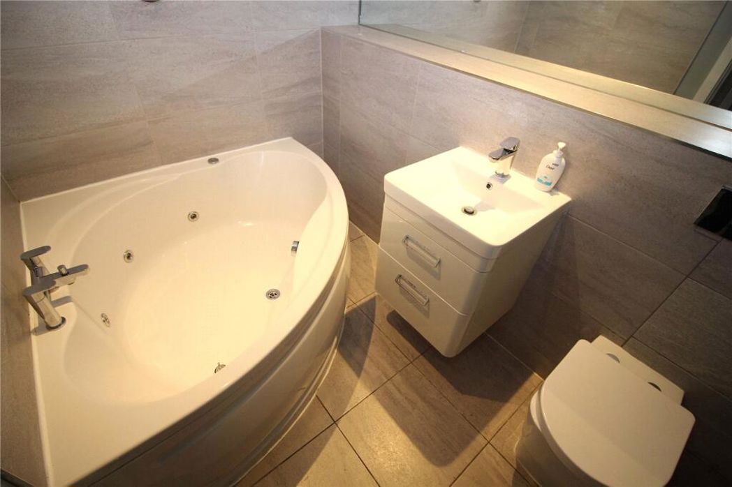 Property image 7 of 7