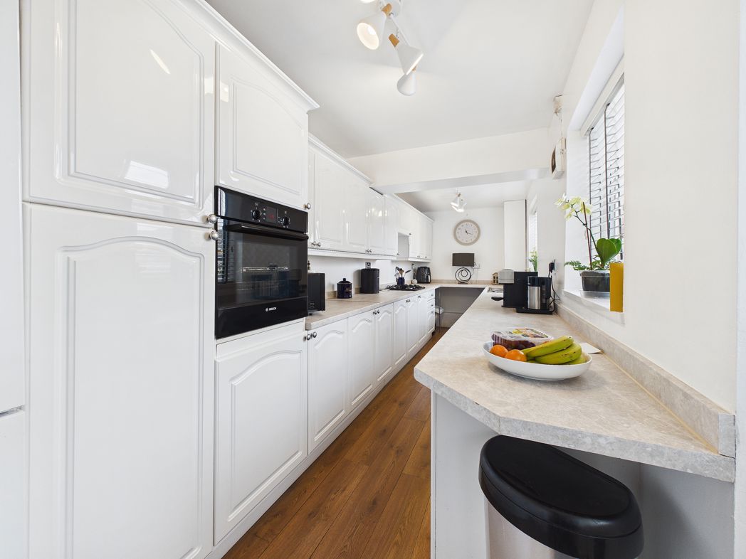 Property image 5 of 12