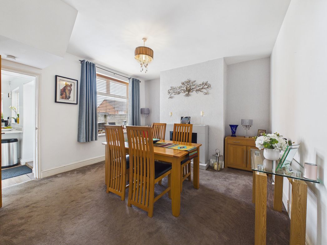 Property image 3 of 12
