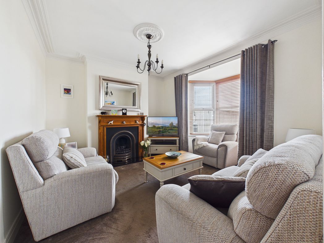 Property image 2 of 12