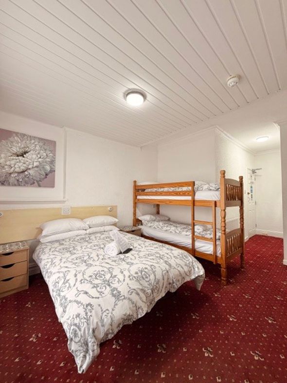 Property image 3 of 28