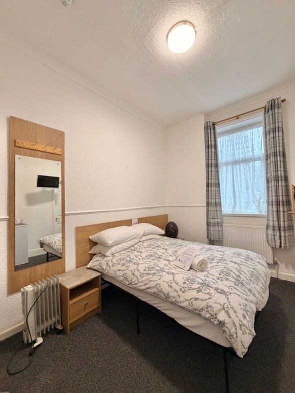 Property image 8 of 28