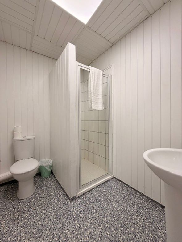 Property image 10 of 28