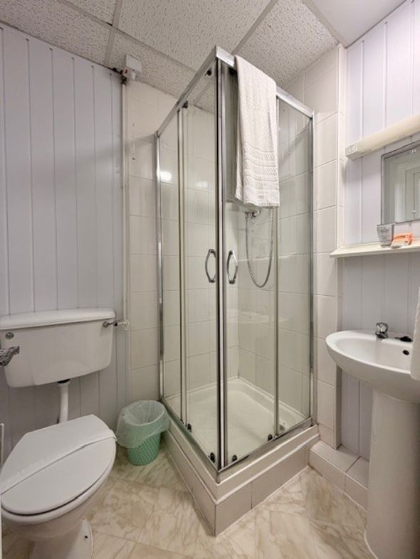 Property image 13 of 28