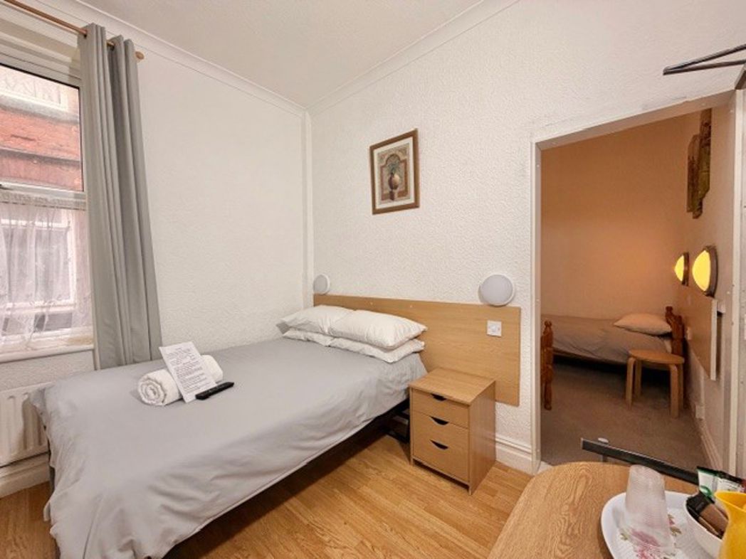 Property image 14 of 28