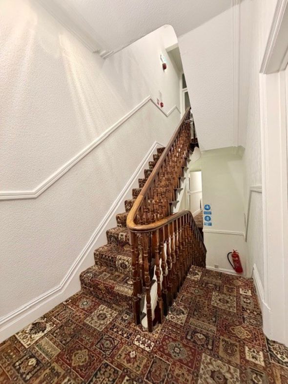Property image 21 of 28