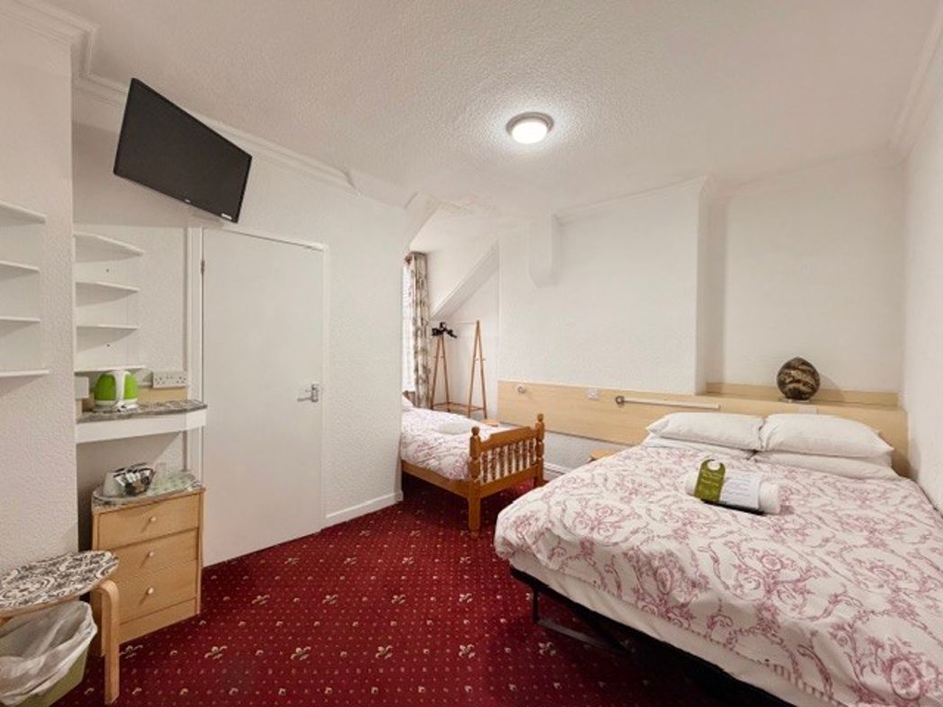 Property image 27 of 28