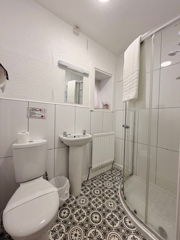 Property image 17 of 28