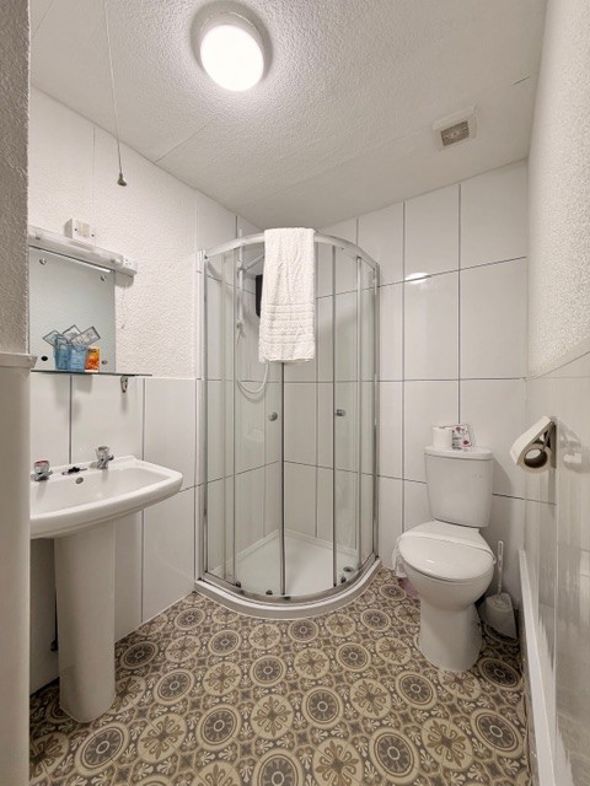 Property image 19 of 28