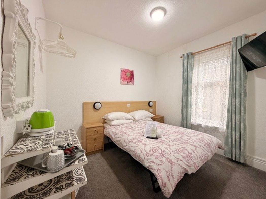 Property image 24 of 28