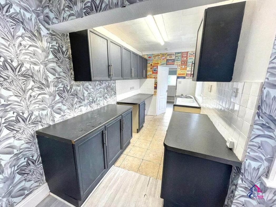 Property image 3 of 12