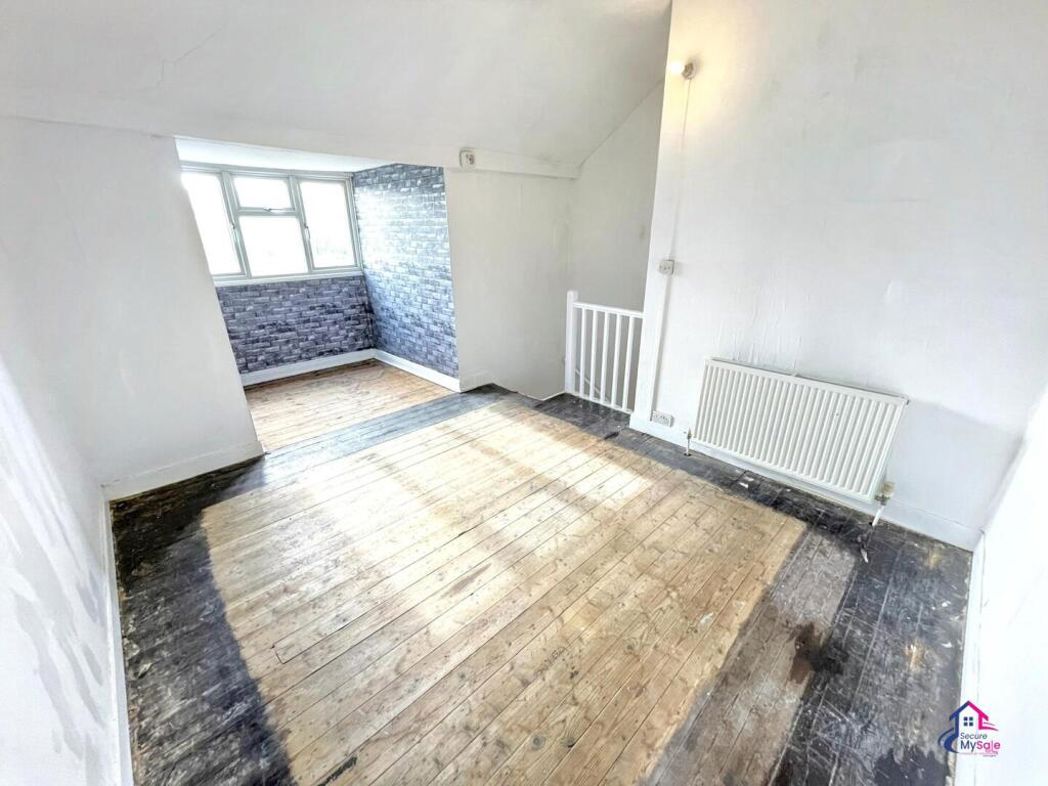Property image 7 of 12