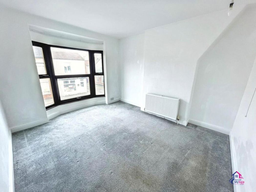 Property image 10 of 12