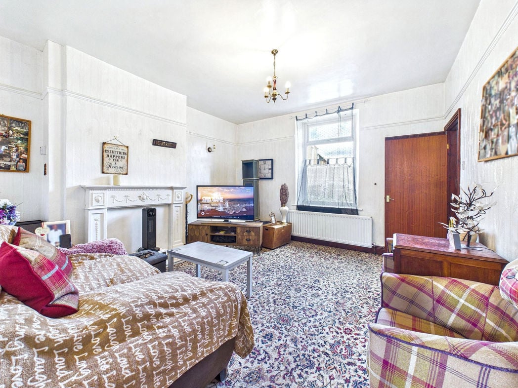 Property image 2 of 7