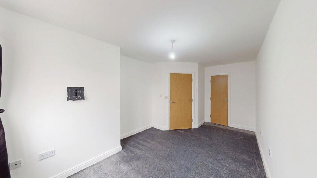 Property image 5 of 11