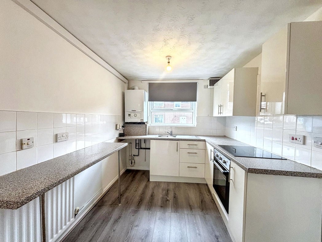 Property image 4 of 11