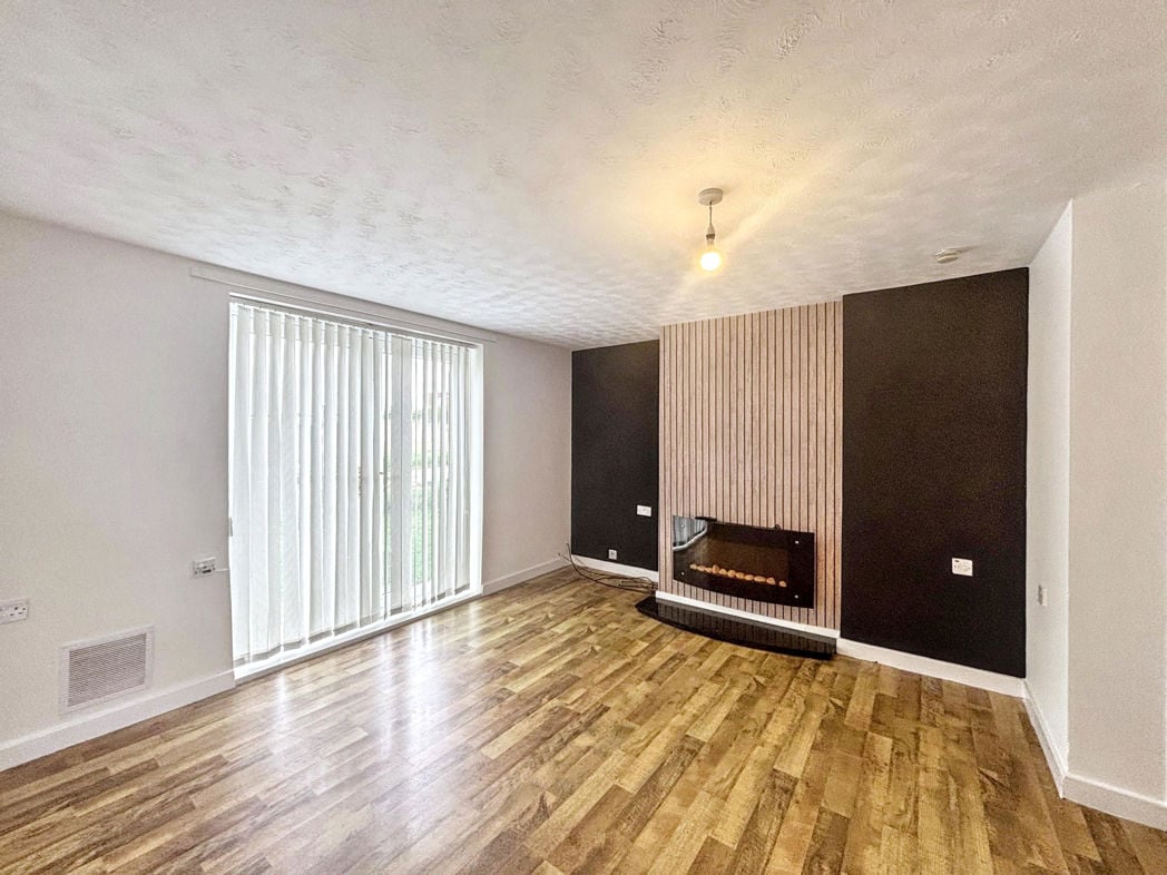 Property image 3 of 11