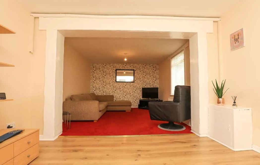 Property image 2 of 8