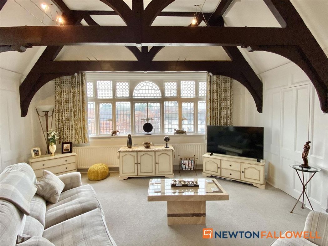 Property image 2 of 11