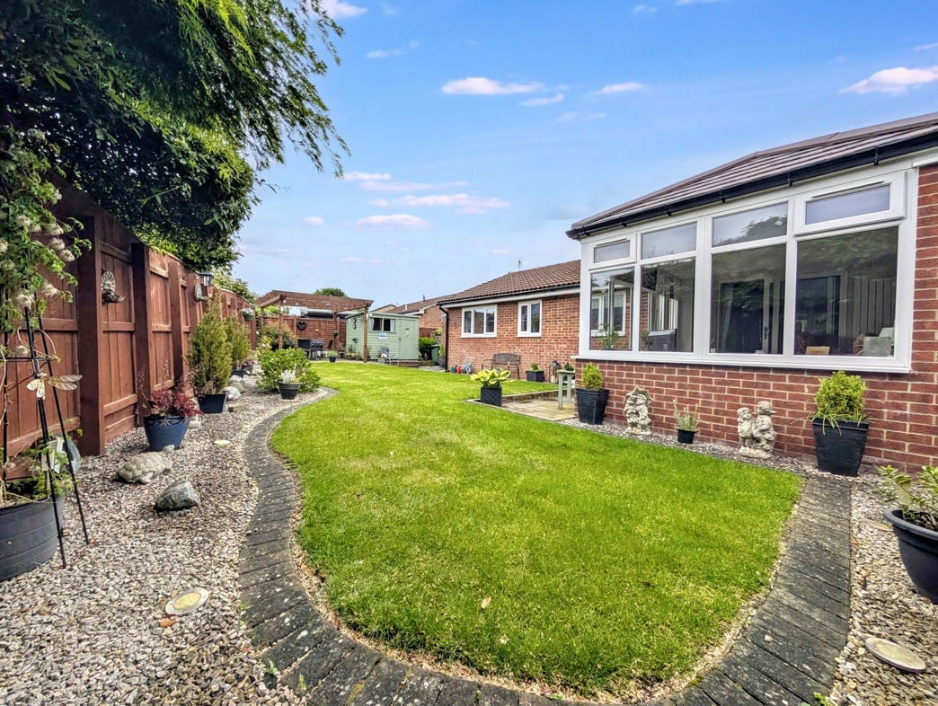 Property image 16 of 19
