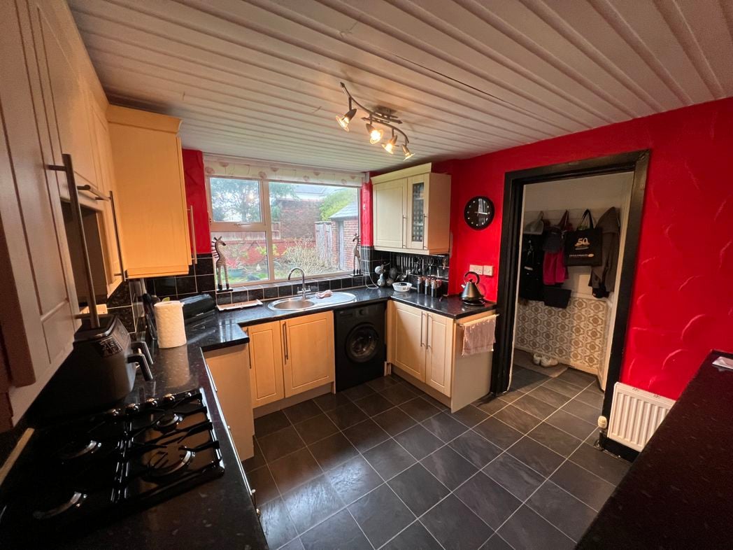 Property image 4 of 11