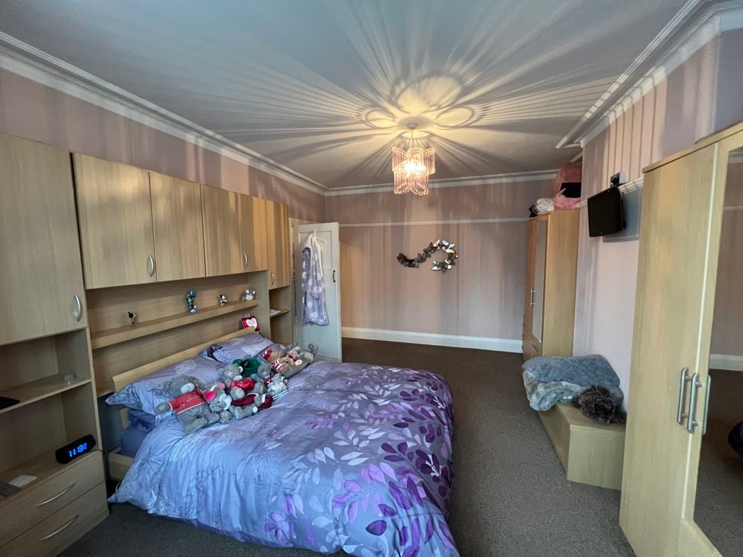 Property image 7 of 11