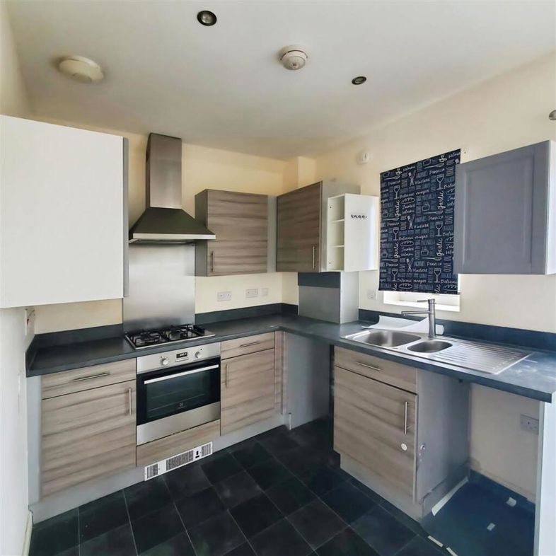 Property image 4 of 9