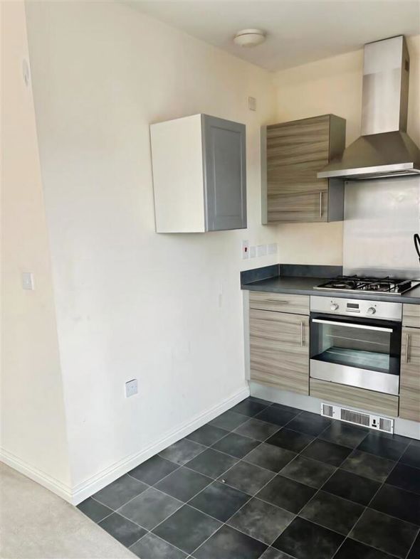 Property image 6 of 9