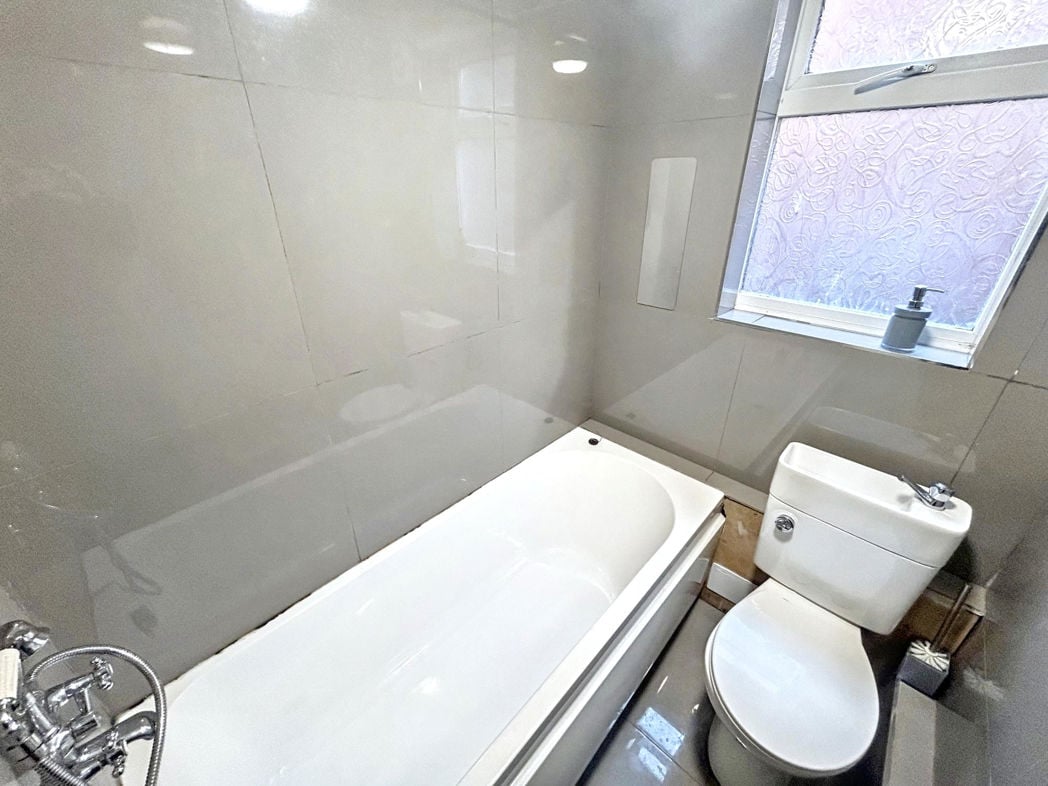 Property image 6 of 6